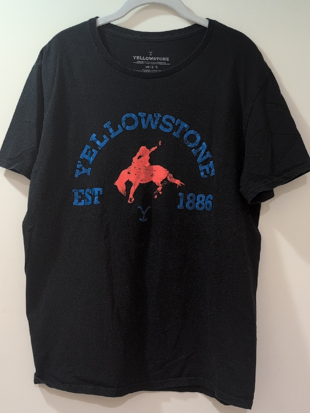 Yellowstone Graphic Black Tee with Rodeo Rider Horse  Blue Lettering Men Large